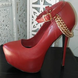 Red Vintage Heels w/ Gold Heel Chain